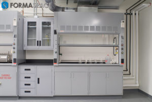 Cryogenics Custom Lab Benches with Lockable Cabinets for Each Student