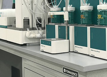 lab instrumentation sample processing bench