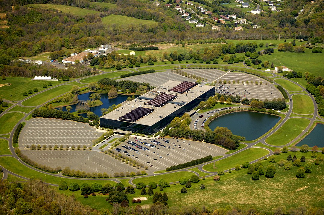 bell labs holmdel complex